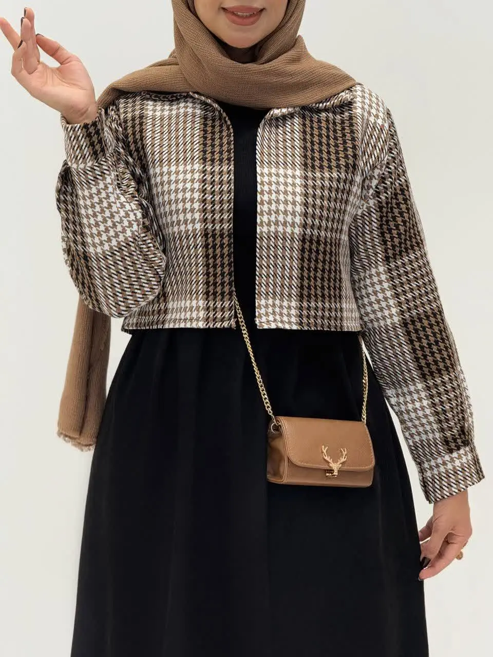 3739-کت و سارافون لی لی (ایراددار)